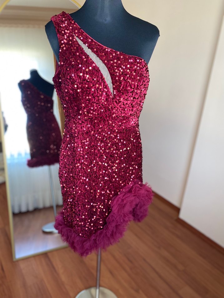 Bordo Tüy Detaylı Mini Payetli Abiye Elbise - Görsel 2