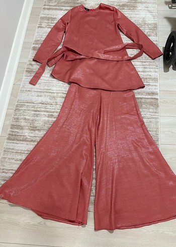 LC Waikiki Pembe Parlak Uzun Kollu takım