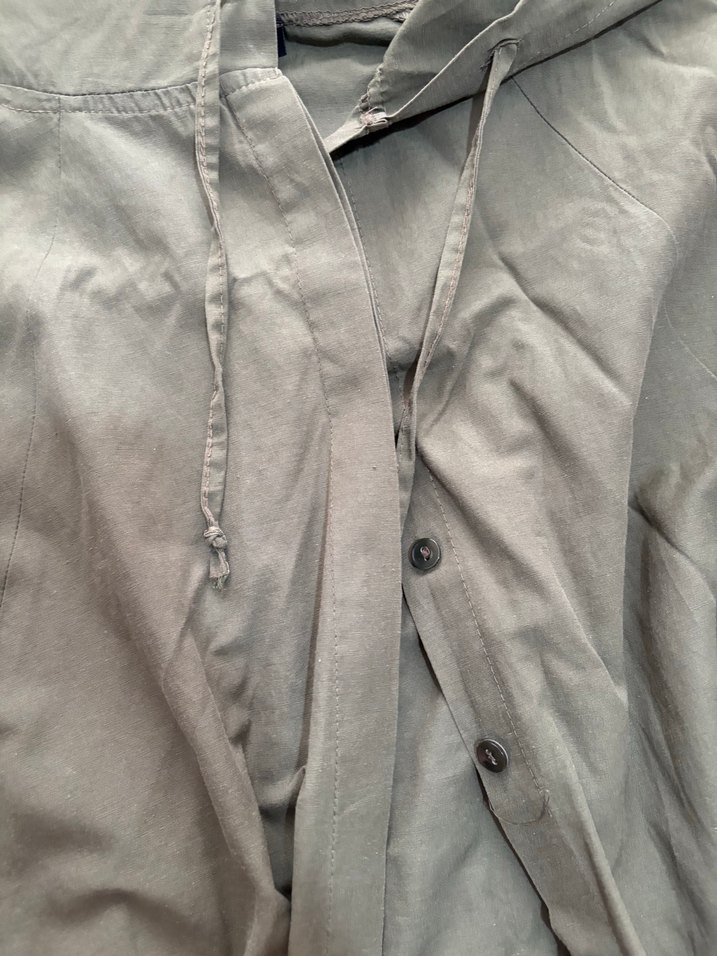 Hali yeşil kapşonlu ince gömlek tarzı - Görsel 2