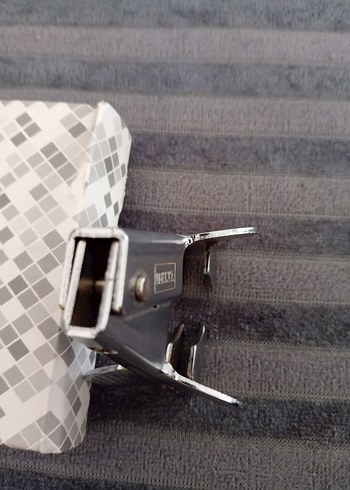 masa örtüsünü masaya sıkıca tutturmak için kullanılır - Görsel 2