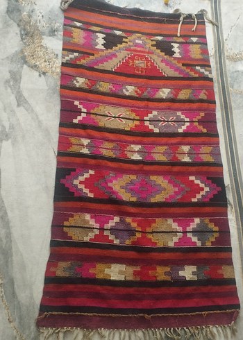 60 yıllık el yapımı Kilim