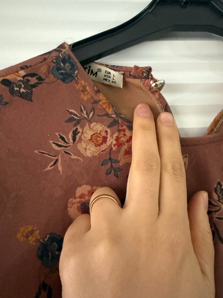 Kahverengi Çiçek Desenli Uzun Kadın Elbise - Görsel 3