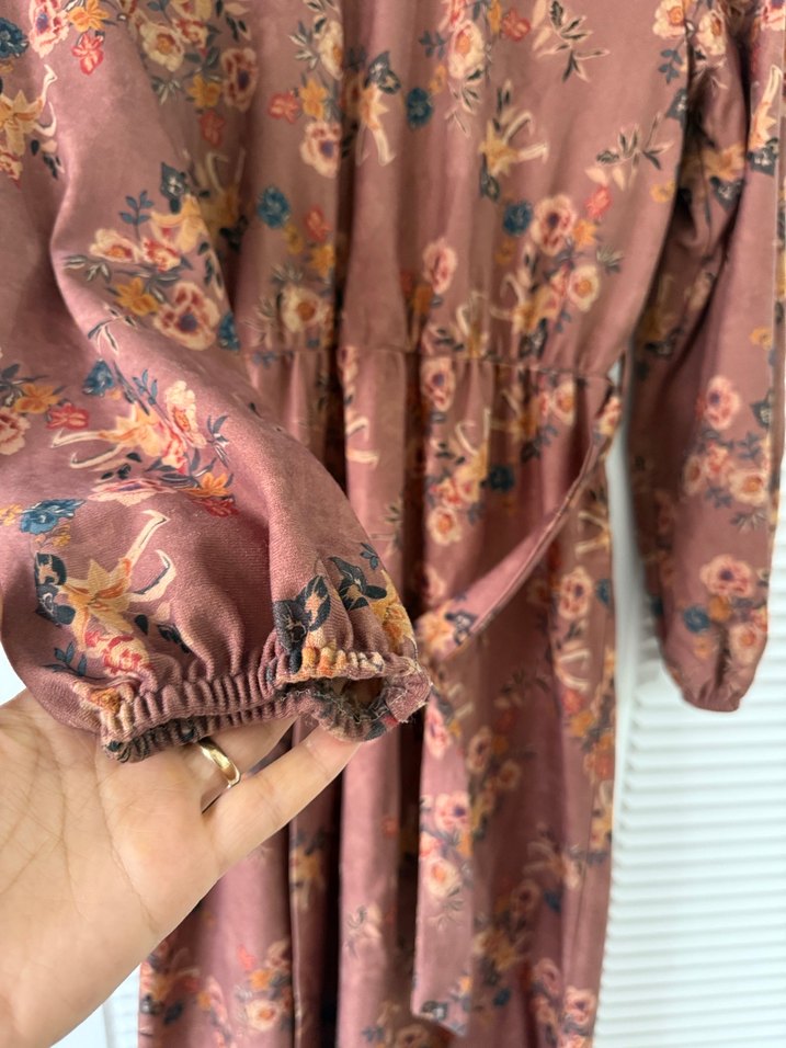 Kahverengi Çiçek Desenli Uzun Kadın Elbise - Görsel 2