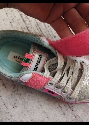 Kız Çocuk Renkli Desenli Spor Ayakkabı - Görsel 2