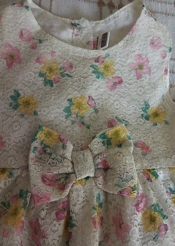 Çiçek Desenli Kız Çocuk Dantelli Elbise - Görsel 2