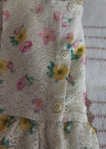 Çiçek Desenli Kız Çocuk Dantelli Elbise - Görsel 5