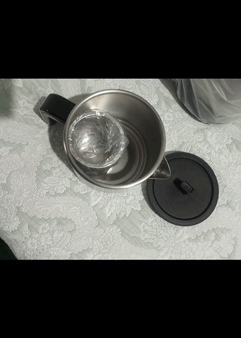 Beyaz ve gri elektrikli su ısıtıcısı - Görsel 5