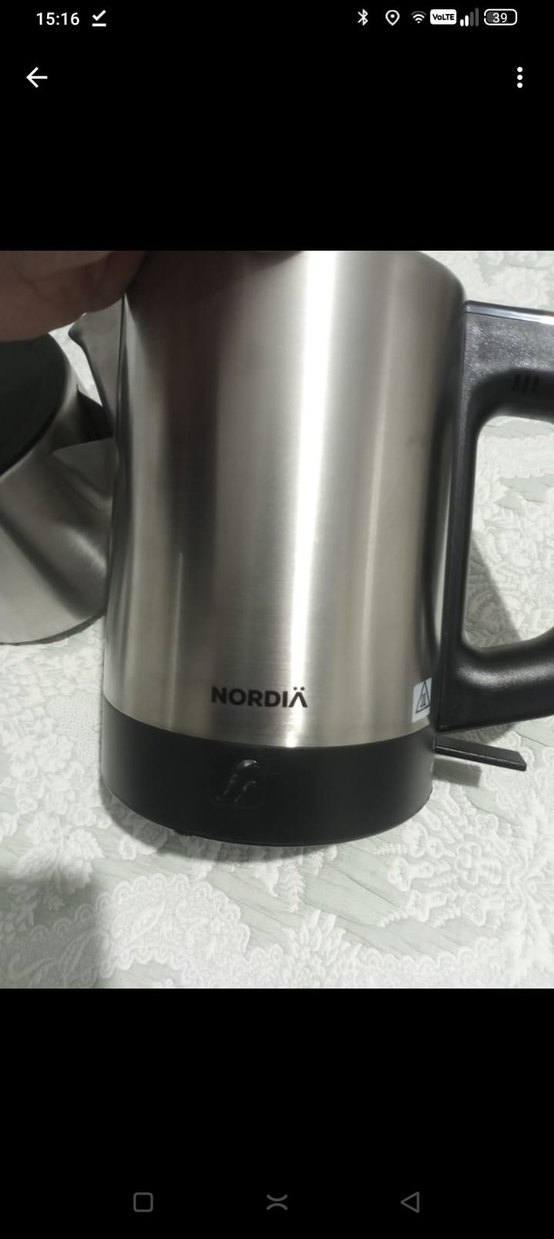 Beyaz ve gri elektrikli su ısıtıcısı - Görsel 2