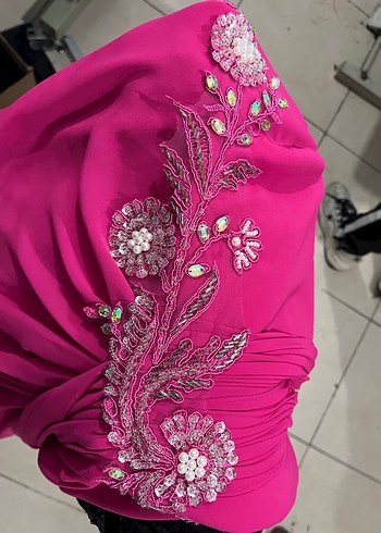 pembe Nakışlı Uzun Drapeli Abiye Elbise - Görsel 4