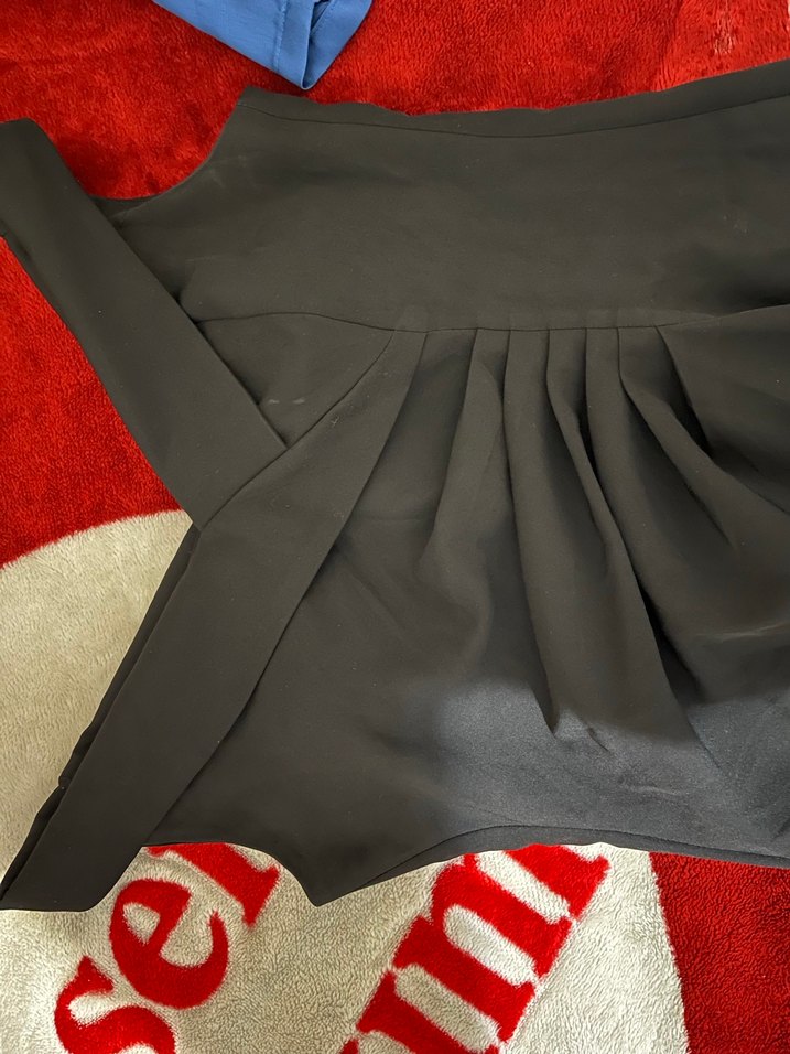 siyah yirtmacli elbise - Görsel 3