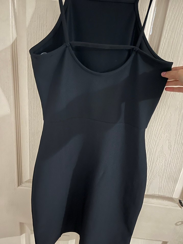 Siyah Yüksek Yakalı Uzun kisa Elbisesi - Görsel 3