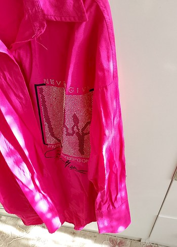 Pullu Kapüşonlu Pembe Kız Tişörtü - Görsel 5