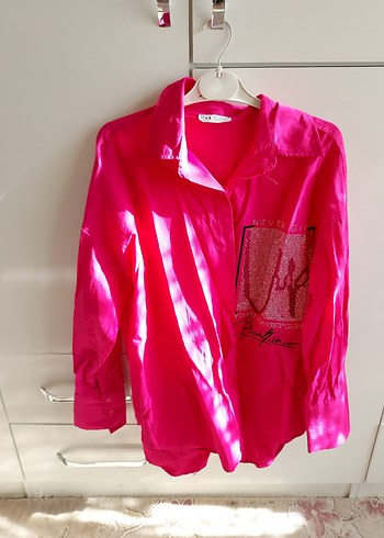 Pullu Kapüşonlu Pembe Kız Tişörtü - Görsel 2