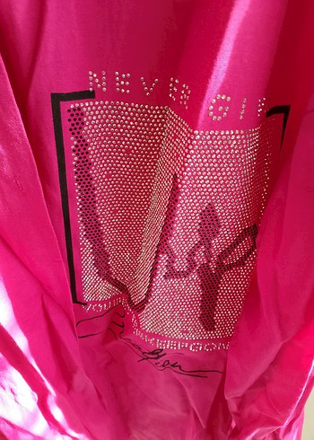 Pullu Kapüşonlu Pembe Kız Tişörtü - Görsel 3