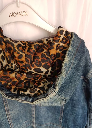 m Beden mavi Renk Leopar Desenli Düğmeli Mavi Denim Ceket