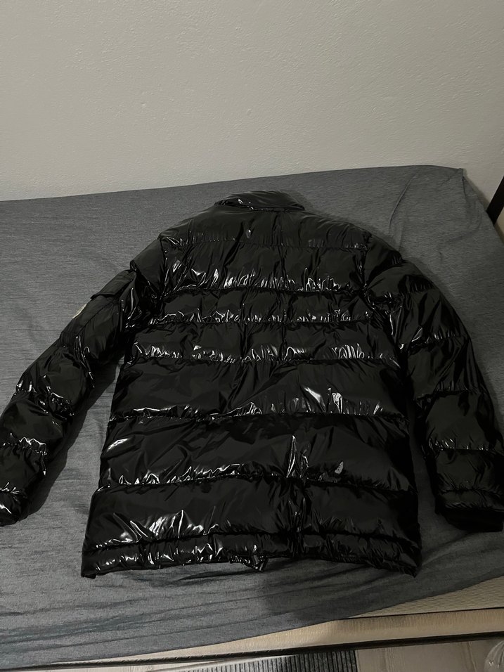 Replika moncler şişme parlak mont yırtıksız kapüşonlu - Görsel 2