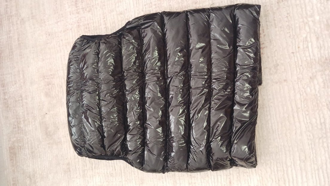 Moncler parlak şişme yelek hatasız - Görsel 3