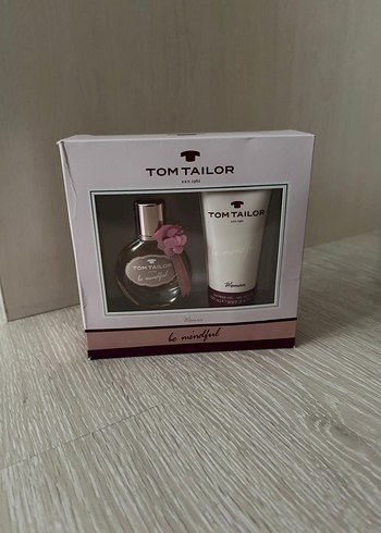 Tom Tailor Kadın Parfüm ve Vücut Losyonu Seti