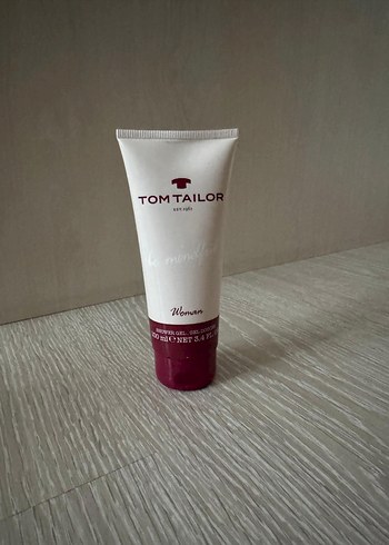 Beden Tom Tailor Kadın Parfüm ve Vücut Losyonu Seti
