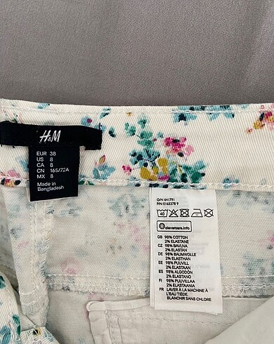 m Beden H&M Şort Çiçek Desenli