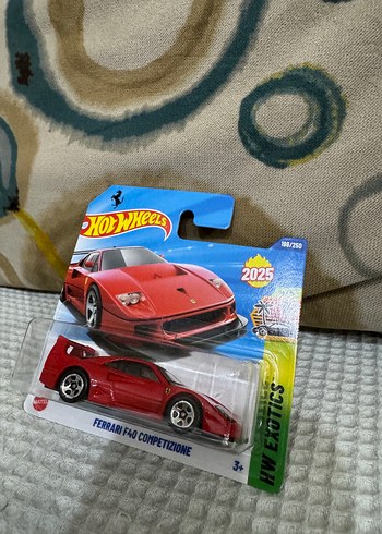 Kırmızı Ferrari F40 Oyuncak Araba