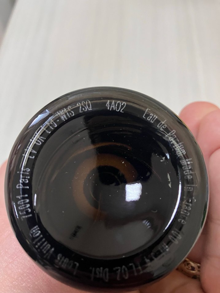 Louis Vuitton Ombre Nomade Erkek Parfümü Siyah - Görsel 3