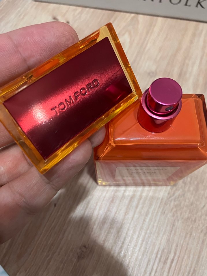Tom Ford Bitter Peach Kadın Parfümü - Görsel 4