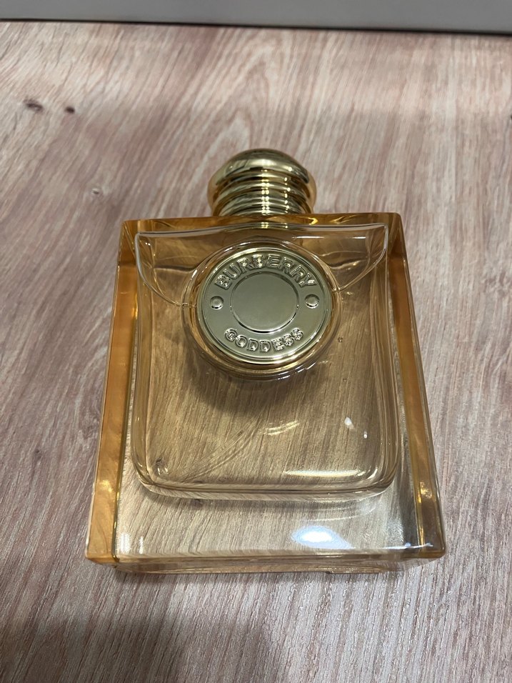 Burberry Goddess Kadın Parfümü - Görsel 5