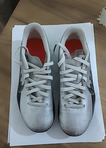 35 Beden Nike Gri Erkek krampon 35.5 no