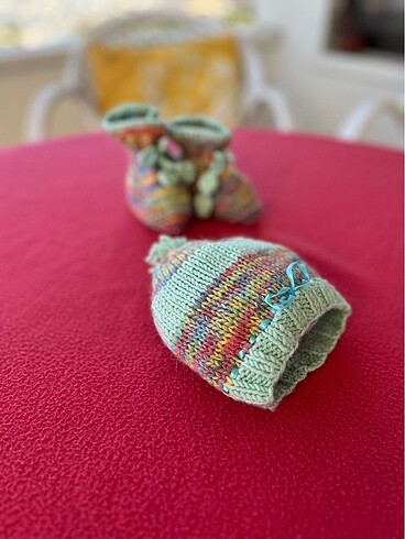 0-3 Ay, 15 cm Beden Haute Couture Wool Ball baby Skullcup and Booties