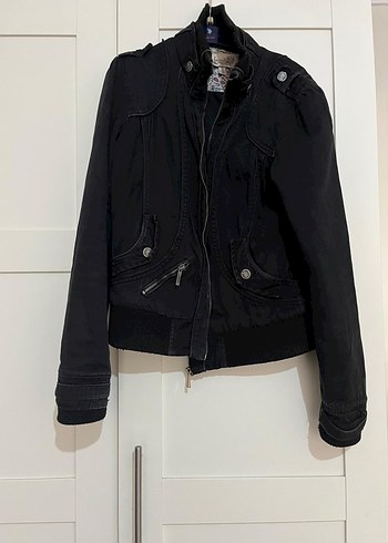 m Beden Siyah Denim Fermuarlı Kadın Ceket bershka