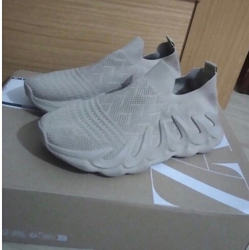 Sneaker