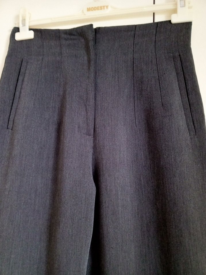 Gri Kadın Midi Kot Pantolon zara  m az kullanıldı - Görsel 2