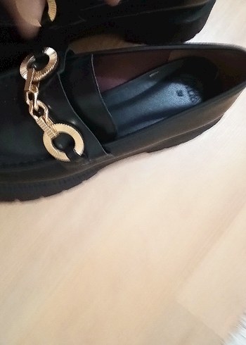Zincir Detaylı Siyah Deri Kadın Loafer yeni zara 37 no - Görsel 3