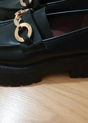 Zincir Detaylı Siyah Deri Kadın Loafer yeni zara 37 no - Görsel 5
