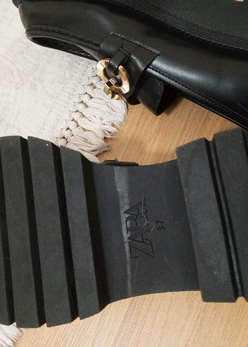 Zincir Detaylı Siyah Deri Kadın Loafer yeni zara 37 no - Görsel 2