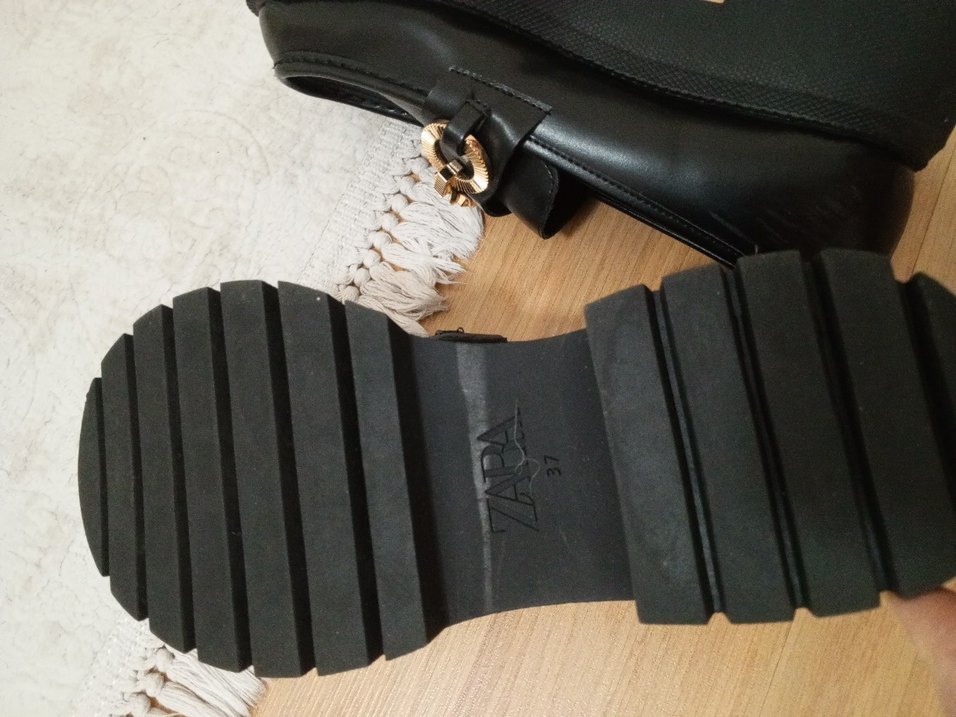 Zincir Detaylı Siyah Deri Kadın Loafer yeni zara 37 no - Görsel 2