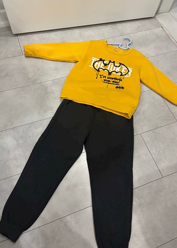 Sarı Baskılı Erkek Sweatshirt ve Siyah Eşofman