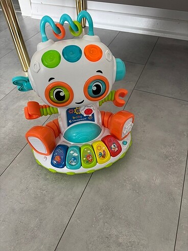 Baby clementoni robot