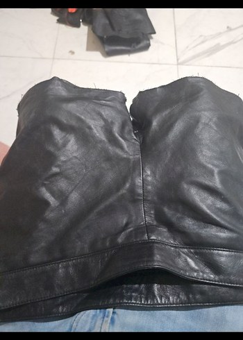 Siyah Deri Kadın Midi Şort - Görsel 4