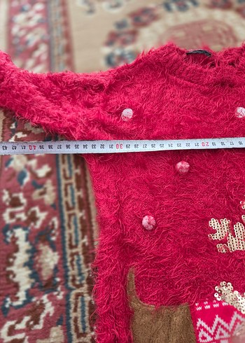 Kırmızı tüylü kazak - Görsel 3