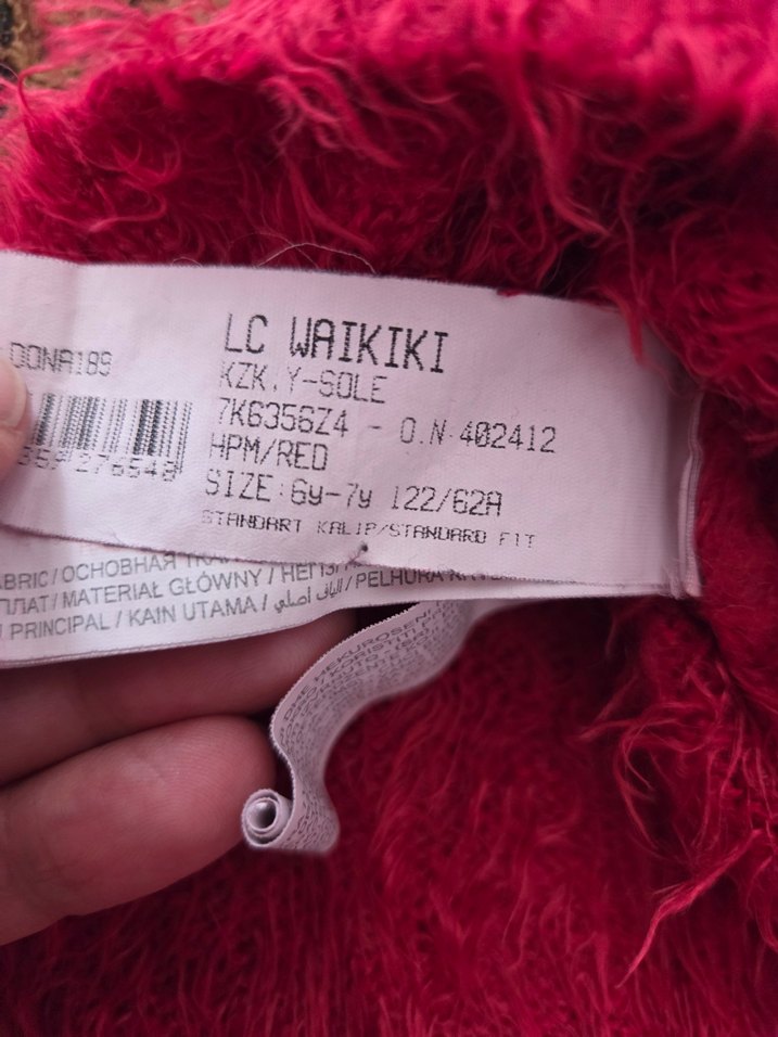 Kırmızı tüylü kazak - Görsel 4