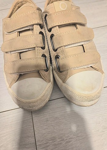 Benetton Kız Çocuk Bej Baskılı Cırt Cırtlı Spor Ayakkabı