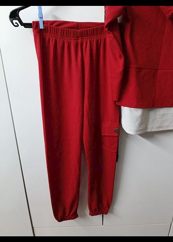 Kırmızı mevsimlik eşofman takımı - Görsel 3