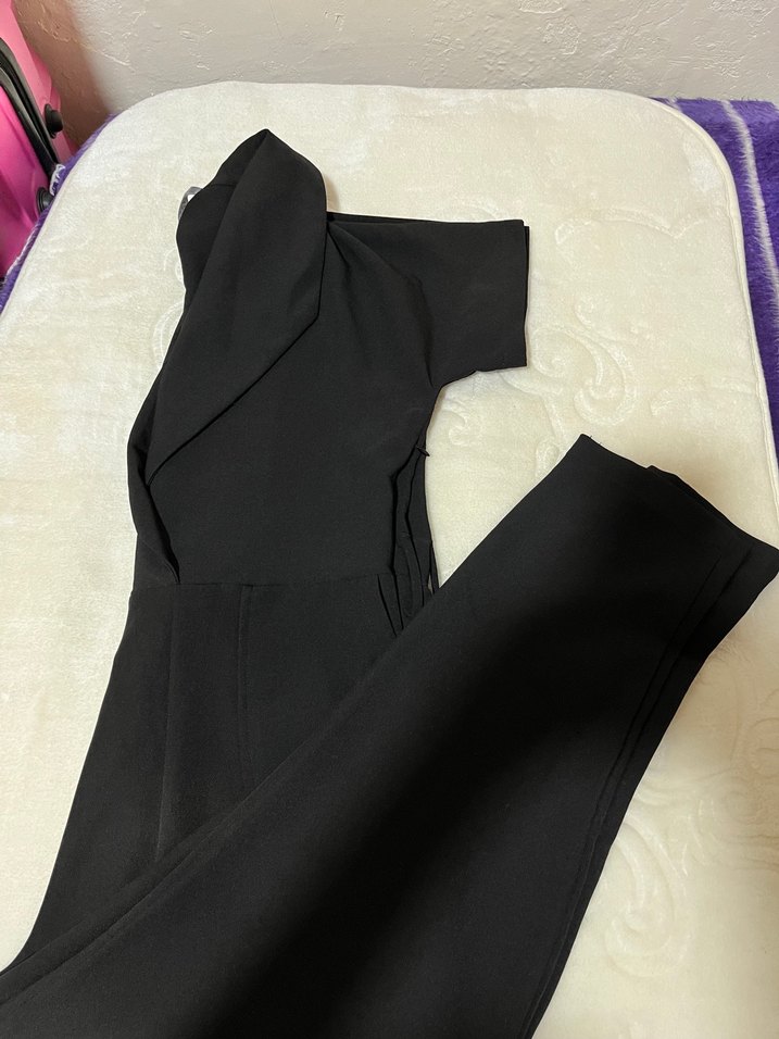 Drapeli Siyah V Yaka Tulum - Görsel 2