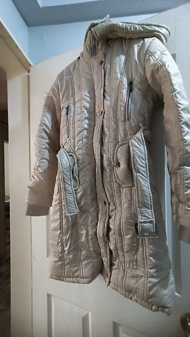 Kürk Detaylı Uzun Bej Kadın Kışlık Mont - Görsel 2