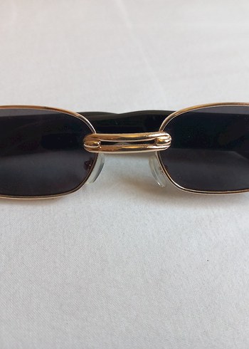 Güneş gözlüğü siyah, altın çerçeveli - Görsel 2