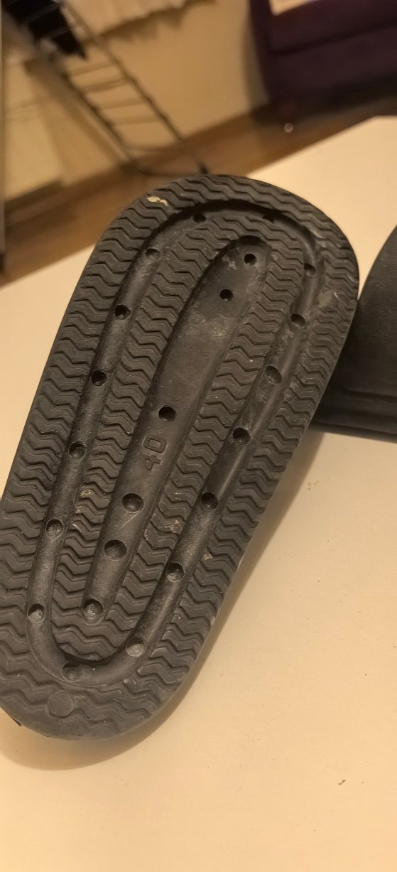 Minimalist Siyah Erkek Terlik - Görsel 3