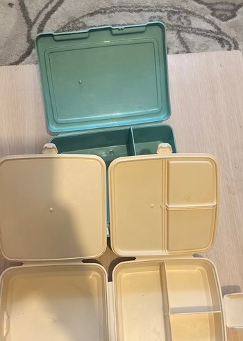 Çocuklar için renkli beslenme kutuları ve suluk - Görsel 3