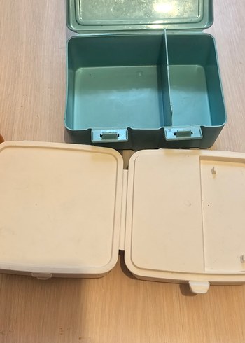 Çocuklar için renkli beslenme kutuları ve suluk - Görsel 4